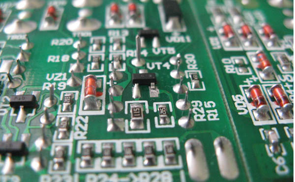 X射線設(shè)備可有效檢測PCB隱藏缺陷